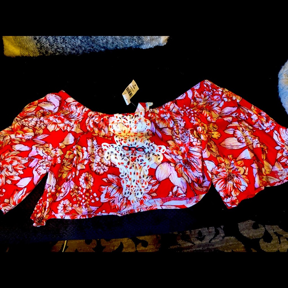 Crop top nwt never worn!